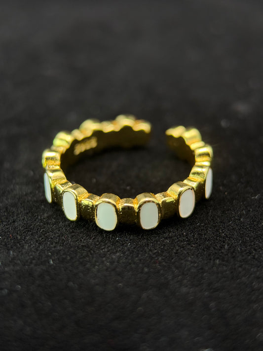 楕円リング「和華繚」