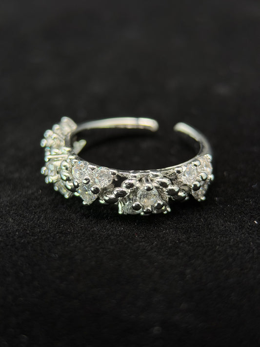 シルエットダイヤリング「Lucent Whisper(ルーセント・ウィスパー)