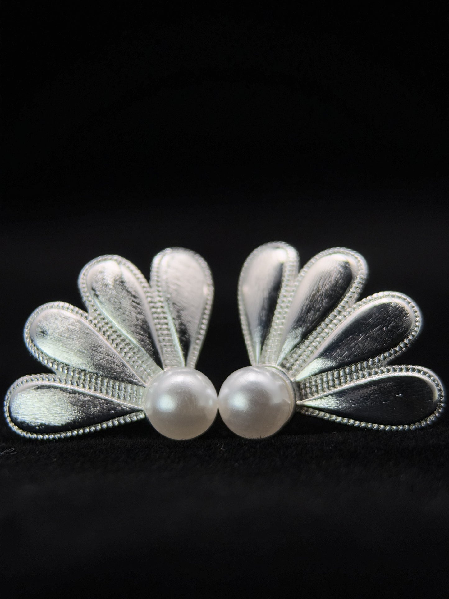 銀糸花珠ピアス「月下紡」