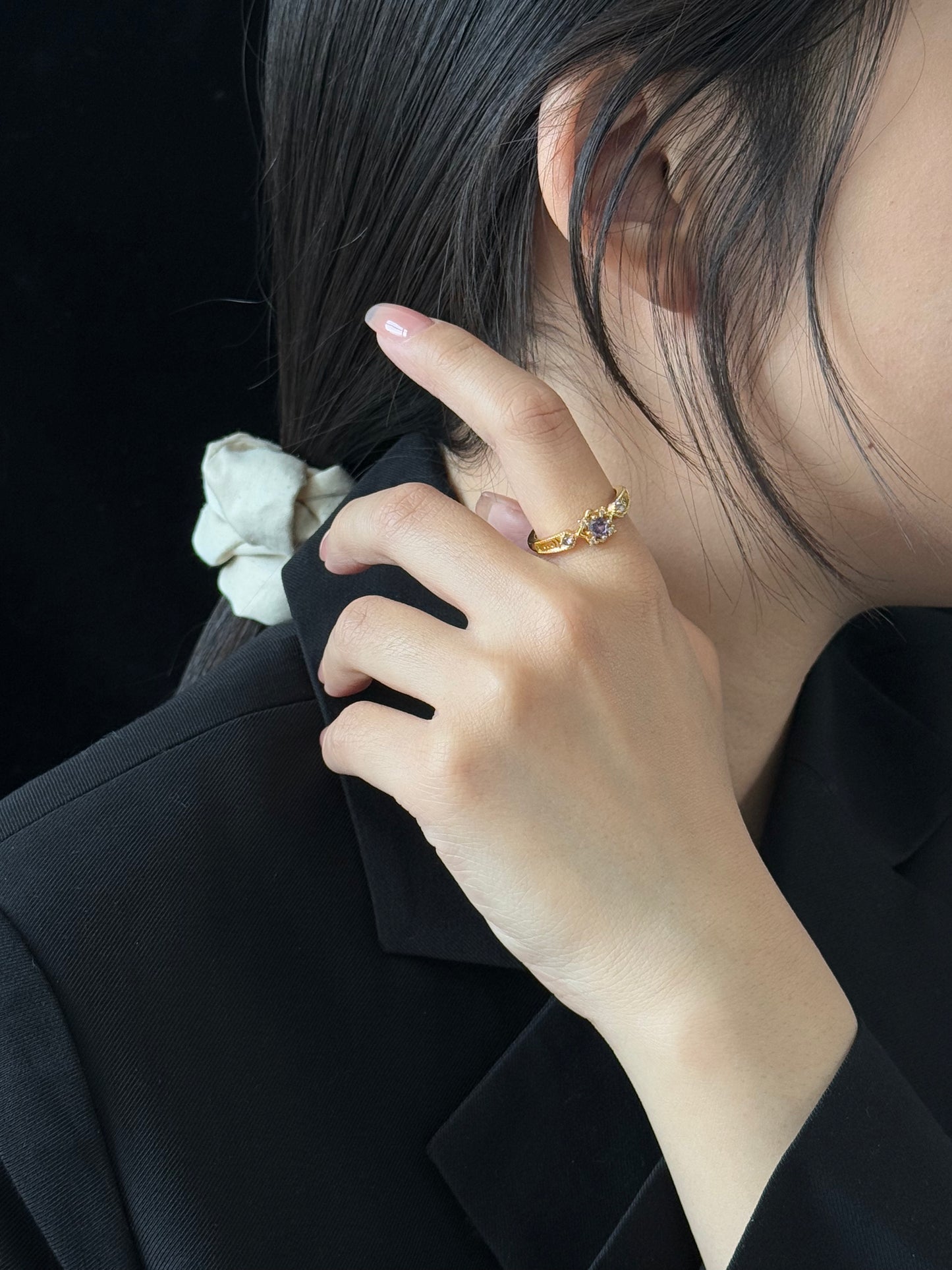 方円の輝きリング「晶華繚」