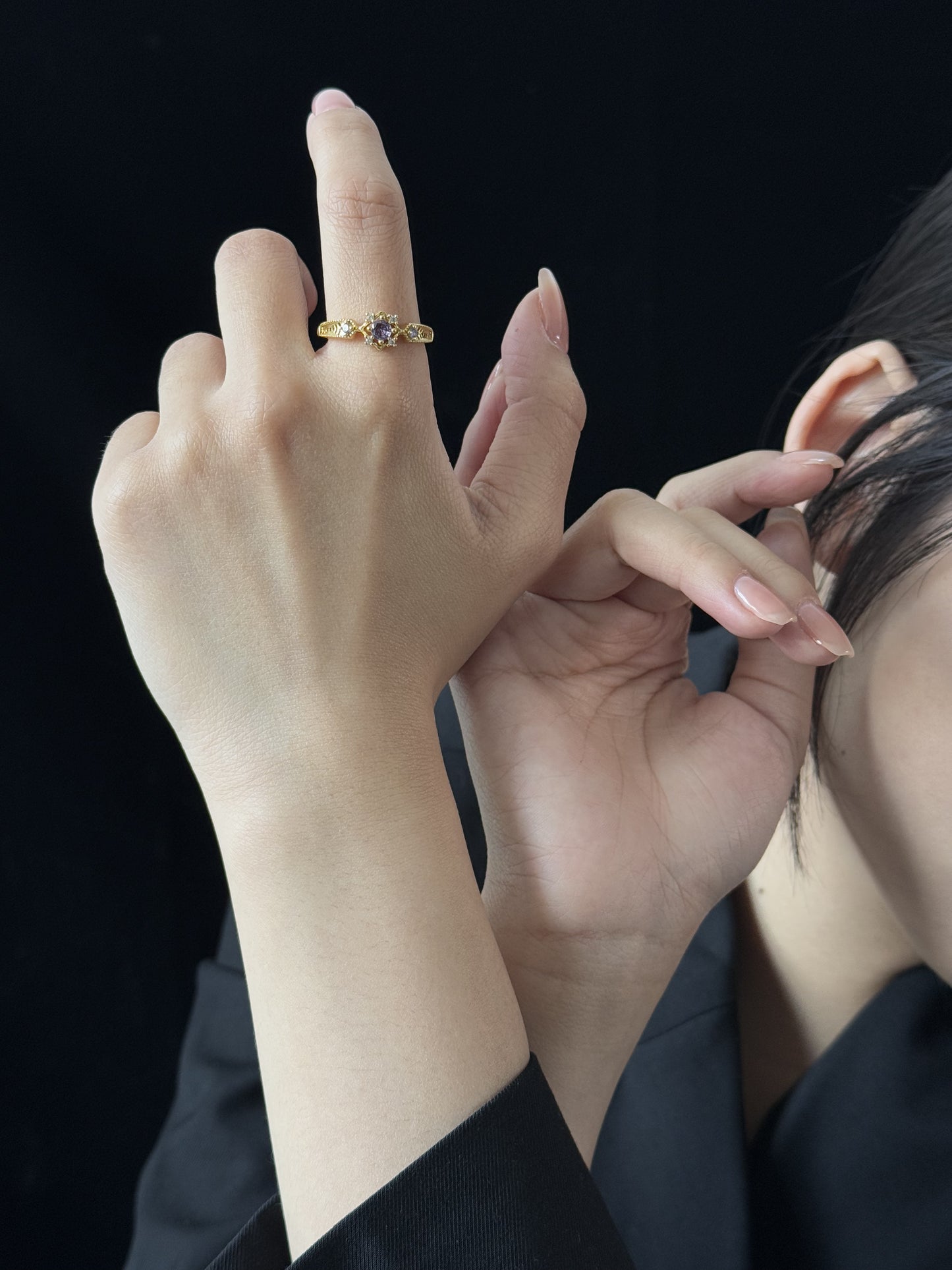 方円の輝きリング「晶華繚」