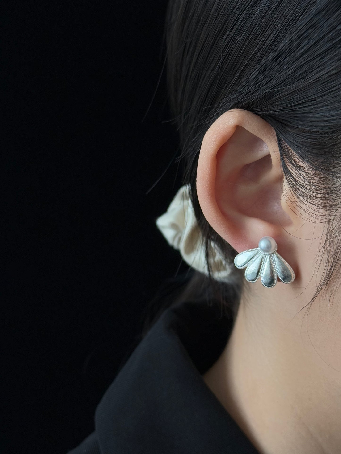 銀糸花珠ピアス「月下紡」