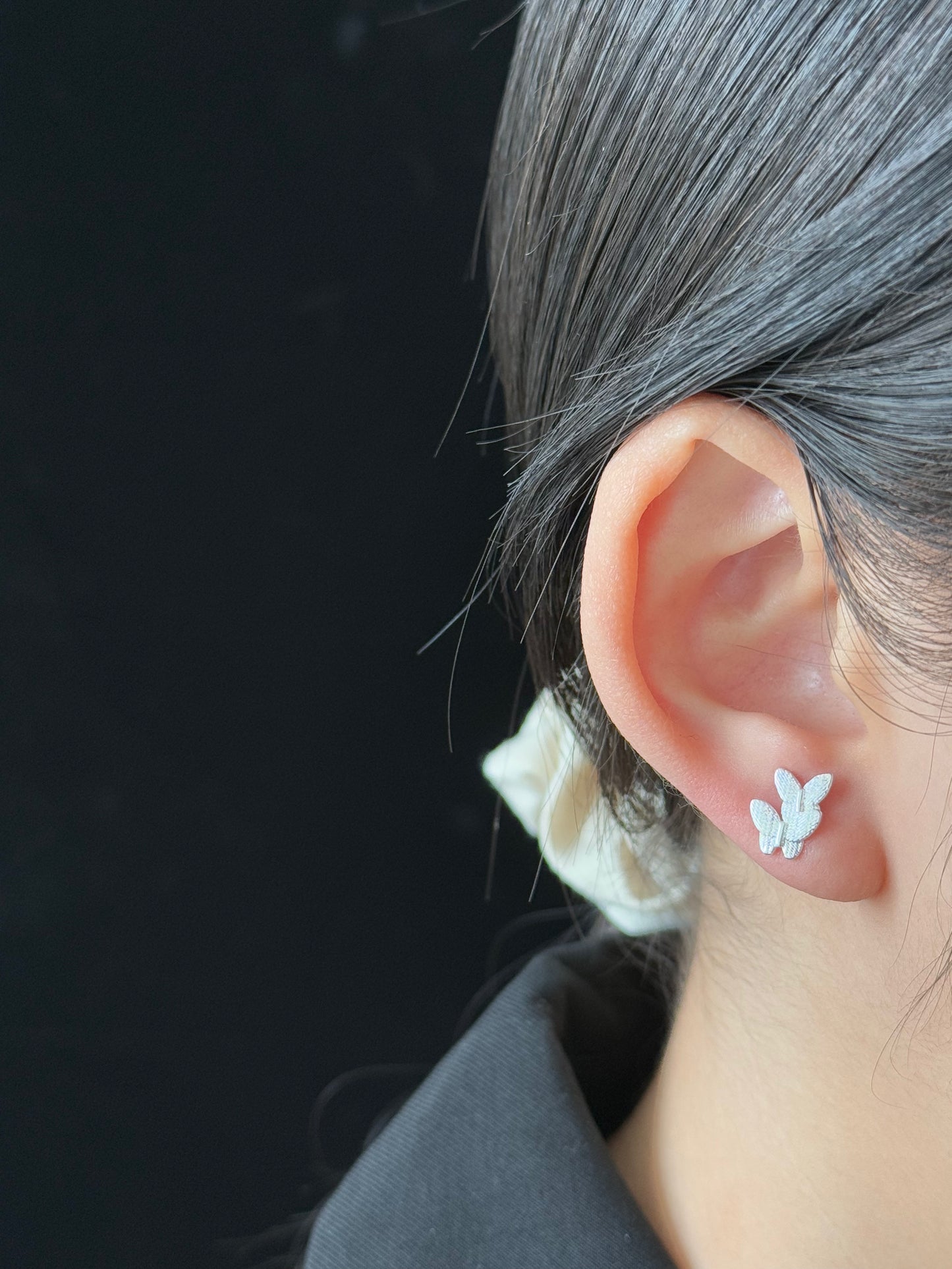 銀蝶真珠ピアス「月下舞」