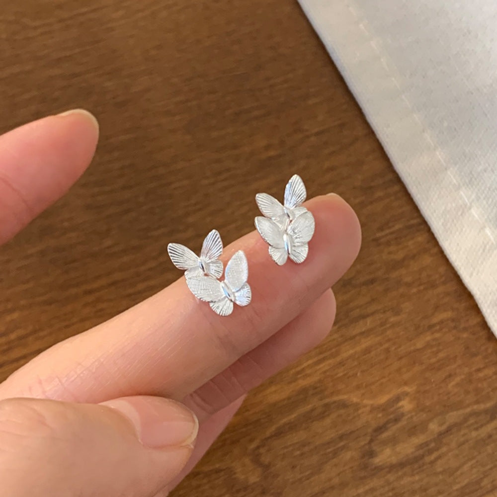 銀蝶真珠ピアス「月下舞」