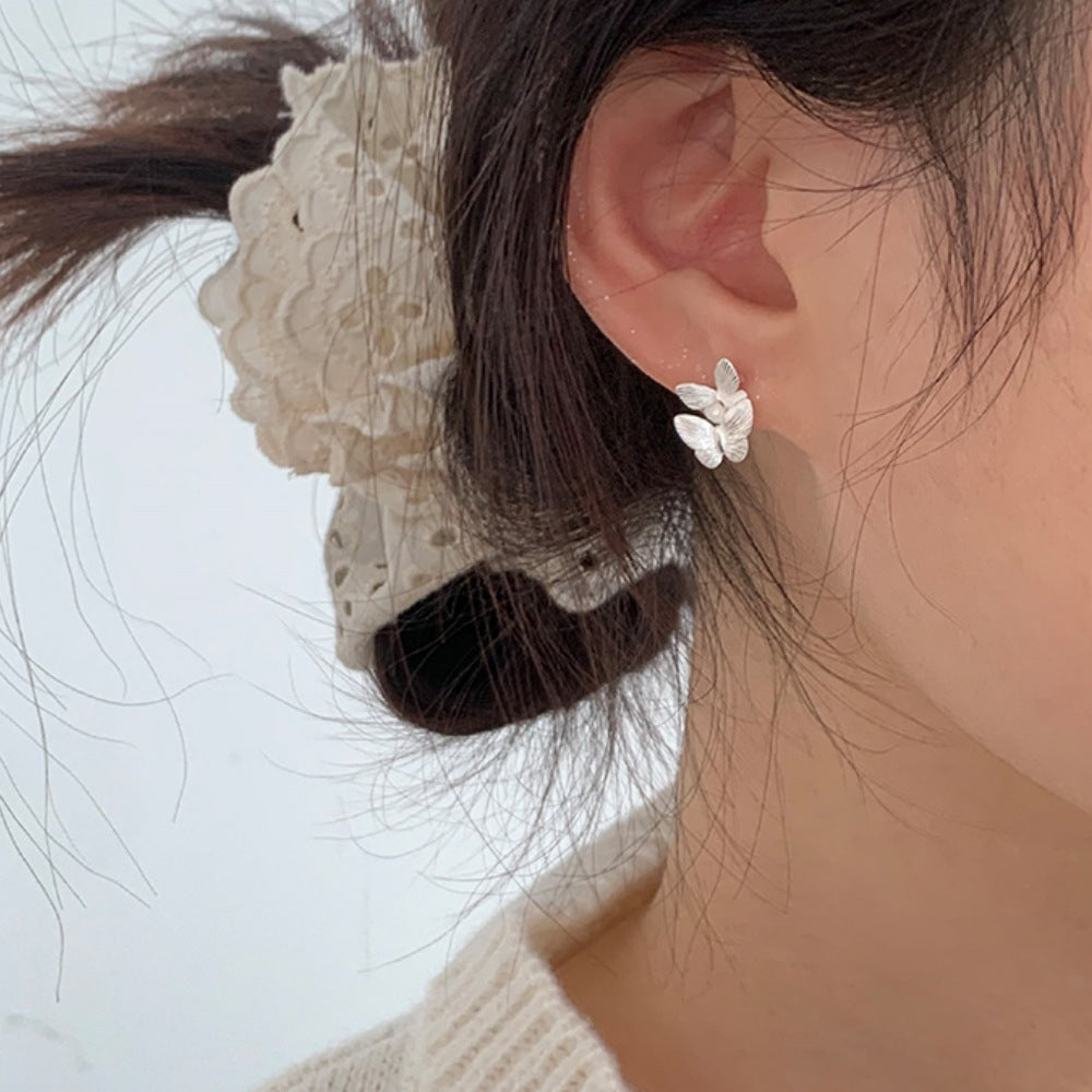 銀蝶真珠ピアス「月下舞」