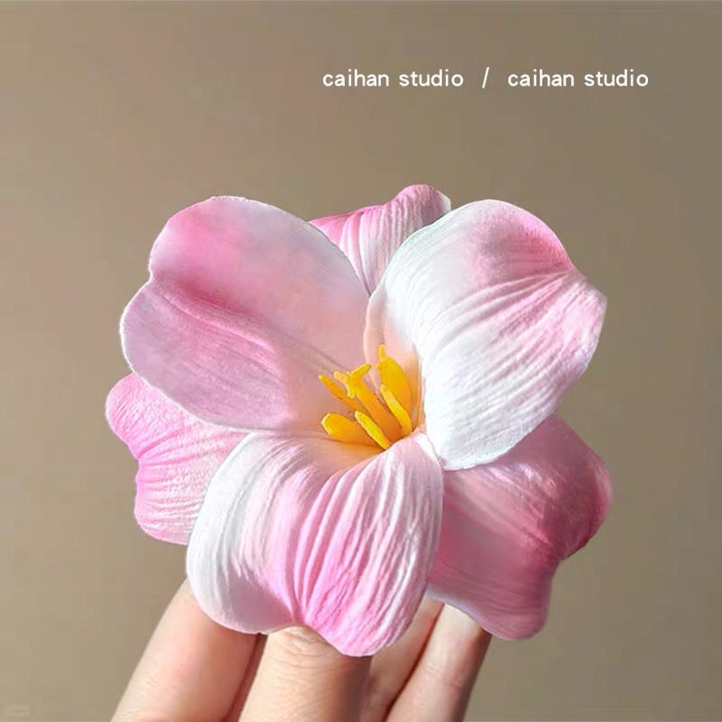 【単品】ヘアクリップ 花 フラワー クリップ 髪飾り 浴衣 着物 和服 和装 綺麗 上品 エレガント 高級 造花 ヘアアクセサリー サイドクリップ ビーチ 海 リゾート 結婚式 発表会 成人式 卒業式