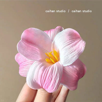 【単品】ヘアクリップ 花 フラワー クリップ 髪飾り 浴衣 着物 和服 和装 綺麗 上品 エレガント 高級 造花 ヘアアクセサリー サイドクリップ ビーチ 海 リゾート 結婚式 発表会 成人式 卒業式